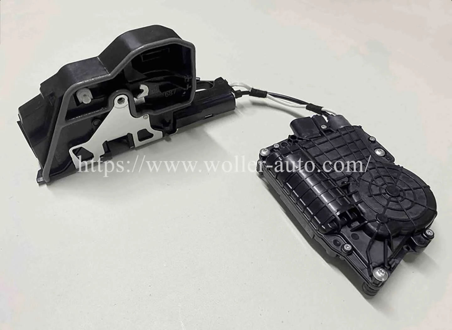 Rear left Side Soft Close Auto Door Lock Actuator OE 51227149447 / 51 22 7 149 447 / 7149447 For BMW F07