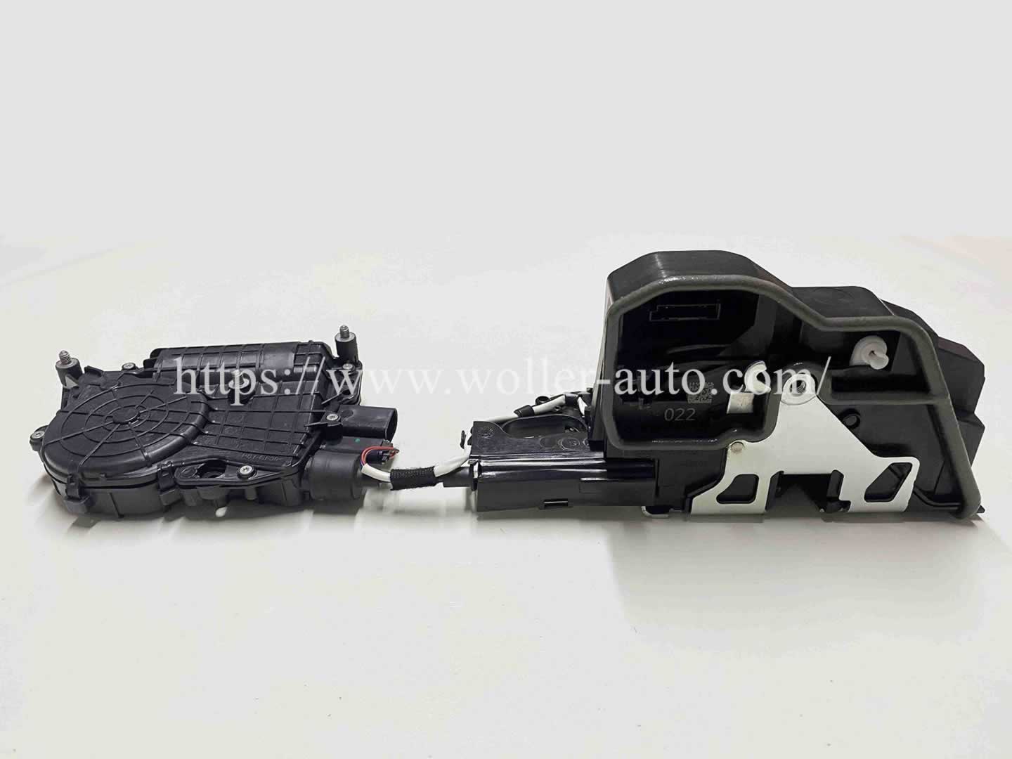 Front Right Soft Close Door Lock Actuator OE 51217149436 For BMW F07