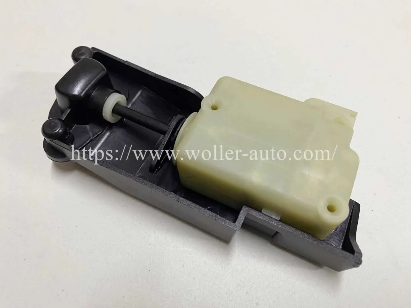 Fuel Tank Door Latch Lock Motor OE 30612856 For Volvo S60 S80 XC90